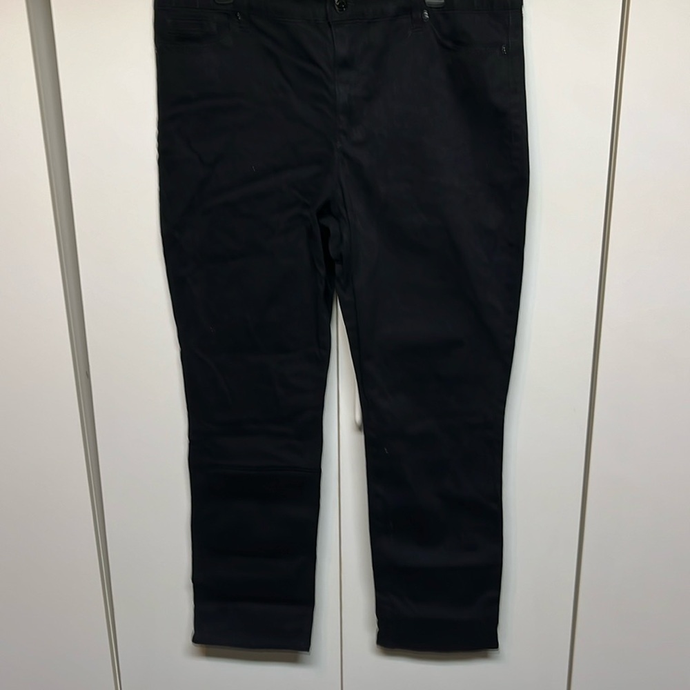 Bandolino Black Straight Leg Jeans Size 16 Stretch Denim